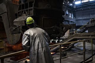 Z ostravských hutí odtekly miliardy, majitel se k vracení nemá - Seznam Zprávy