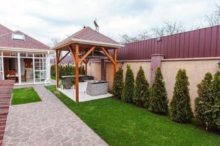 Může soused postavit zeď místo pěkného plotu mezi našimi pozemky? - HomeInCube