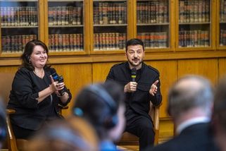 Zelenskyj ukrajinským studentům Univerzity Karlovy: Všichni najdete doma uplatnění - Novinky