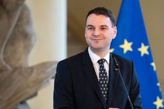 Macinka chce na diplomacii škrtat finance. Krátkozraké, tvrdí neziskovky - Seznam Zprávy