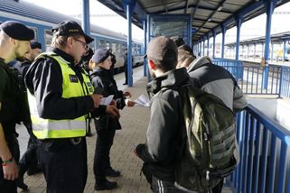 Ve vlaku z ČR odhalili Němci koblihy s pervitinovou náplní - Novinky