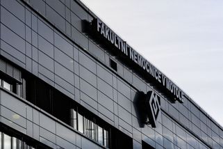 I 30 hodin bez odpočinku. Zákoník práce se v Motole nedodržoval - Seznam Zprávy