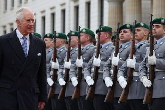 Obrazem: Němci přichystali Karlu III. poctu jako dosud žádnému panovníkovi - Seznam Zprávy