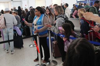 Křehký smír v Senátu. Konec shutdownu vrací peníze americkým letištím - Seznam Zprávy