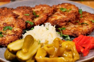 Už nikdy nebudeš dělat klasické bramboráky! Tento recept ti změní život | Jednoduché vaření bez breptů