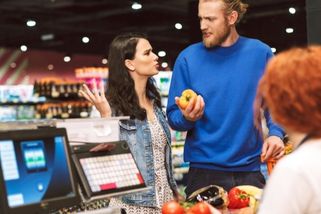 Lenka (48): Chtěla jsem si vybrat pokladnu sama. Pak přišla prodavačka a řekla, že v tomhle nerozhoduju