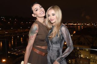 Nádherná Kordula Stropnická odhalila útlý pas i nebezpečný půvab: Je mi vás, kluci, líto, reagovala ségra Agáta - Super.cz