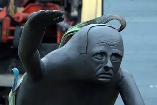 Nová socha pro Putina, která se nemusí a musí líbit - Médium.cz