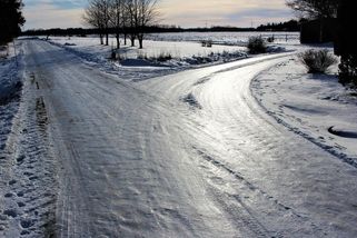 Meteorologové prodloužili výstrahu před ledovkou až do neděle - Seznam Zprávy