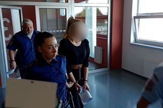 Kojenec nepřežil úder do hlavy a škrcení. Nevím, co se stalo, řekla obžalovaná matka soudu v Olomouci - Novinky