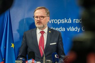 „Obdivuhodné.“ Fiala ve videu složil poklonu Ukrajině - Seznam Zprávy
