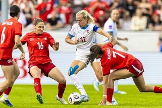 Česko podlehlo v přípravném zápase Švýcarsku 1:4 - Médium.cz