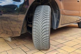 Pokuta 10 tisíc korun za celoroční pneumatiky? Ano, opravdu to hrozí