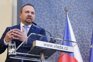 Padesátníci půjdou do penze později. Slibům navzdory - Novinky