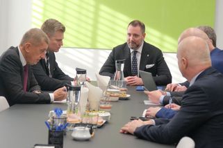 Politická taktika v praxi: Nový ministr Červený udělá, co Turkovi na očích uvidí - Médium.cz