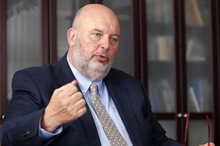 Pozemek měl cenu 31 milionů, stát za něj dal rodině exministra Tomana čtvrt miliardy - Novinky