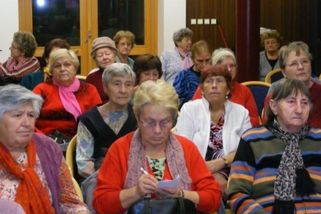 Důchodci na prvním místě. Proč jsou populistické sliby seniorům pro Babiše prioritou? - Médium.cz