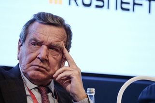 Vytočená SPD: Schröder je ostudou Německa, vyhoďte ho - Novinky