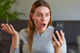 „Nátlak, zprávy do noci i telefonáty do práce.“ Lenka nečekala, co může spustit jedna špatná recenze