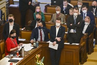 O pandemické novele bude Sněmovna hlasovat v pátek. Koalice prosadila přerušení schůze - Novinky