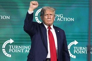 Donald Trump: příběh moci. Od problémového chlapce z bohaté rodiny po kontroverzního prezidenta USA - Médium.cz