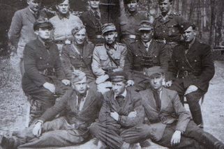 Na vrcholu sil i na vrcholu násilí. Ukrajinská povstalecká armáda v roce 1943 - Médium.cz