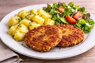 Křupavý soukenický řízek jako za starých časů: Většina lidí na skutečně poctivý postup dávno zapomněla. Tento recept si zamilujete