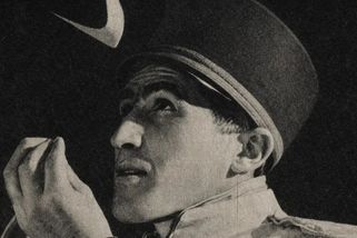 Július Satinský šel z léčebny s mladou lékařkou rovnou k oltáři. A 18 let tajil nemanželskou dceru - Médium.cz