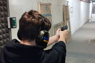 Volejte OSPOD! Učím děti střílet a do školy chodí pěšky: Manifest za zdravý rozum - Médium.cz