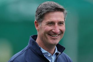 Šéf Starbucks vydělal 31 milionů dolarů a firemní tryskáč zdarma - Novinky