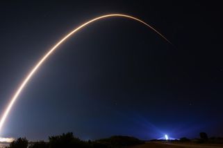 Musk chce na oběžnou dráhu vyslat milion satelitů. Už si podal žádost - Seznam Zprávy