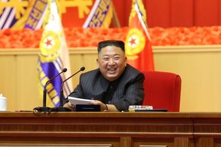 Severokorejci trpí hlady, vůdce Kim si užívá luxusních nemovitostí - Novinky