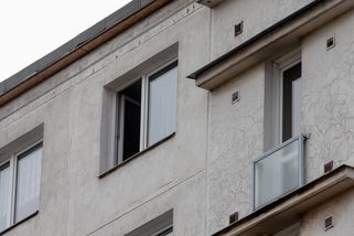 Úředník v Rusku vypadl z okna během výslechu. Zachytila to kamera - Novinky