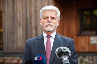Pavel se vládě montuje do rozpočtu. Vetem hrozí jako první prezident - Novinky