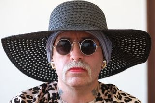 Odsouzený německý neonacista si úředně změnil pohlaví. Státní zastupitelství jej posílá do ženské věznice - Novinky