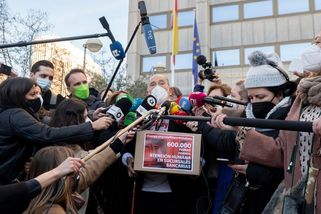 „Jsem starší, ale nejsem idiot.“ Důchodce se postavil bankám a slaví úspěch - Seznam Zprávy