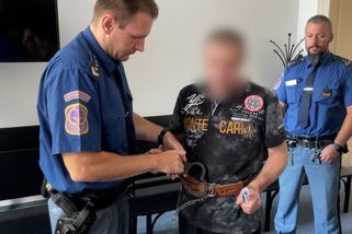 Ukrajinec podle policie roky znásilňoval nevlastní dceru. Ušili to na mě, řekl u plzeňského soudu - Novinky