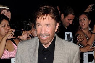 Video, ze kterého nyní mrazí. Podívejte se na poslední video Chucka Norrise