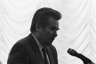 V Moskvě vypadl z okna bývalý šéf nakladatelství Pravda - Novinky