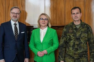 Fiala svolal jednání kvůli dronům pro Ukrajinu. Je v zájmu ČR vše vyjasnit, míní - Novinky