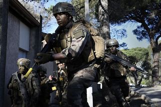 NATO se připravuje na možnost, že Rusko zaútočí. Francouzi detailně mapují terén potenciálního bojiště - Novinky