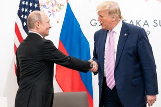 Trump si bude volat s Putinem. Co je na stole? - Seznam Zprávy