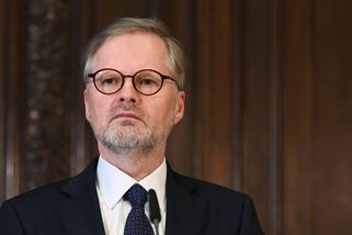 Češi své vládě nevěří. Průzkum pro ni dopadl otřesným výsledkem