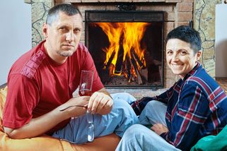 Zákaz topení v krbových kamnech: EU v tom má už jasno, chystají se pokuty až 50 000 Kč i revize každé 2 roky