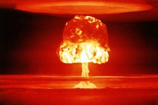 securitymagazin.cz/historie/usa-se-mozna-pokusily-nabidnout-francii-jaderne-zbrane-pro-valku-ve-vietnamu-1404068311.html