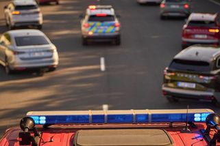 Škodovky upozorní řidiče na přijíždějící auto s majáky