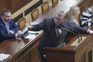 Na připomínky k balíčku máme málo času. Juchelka se přel s Jurečkou v Partii - Novinky