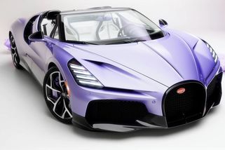 Vzácné Bugatti pojmenoval majitel podle své dcery. Supersport je plný fialového karbonu a kvítků