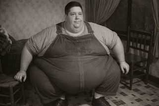 Nejtěžší muž světa měl 635 kg. Přesto byl ženatý, měl dvě děti a jezdil jako taxikář