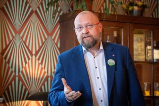 Jan Bartošek: Vláda nezvládá krizové momenty. Nech...